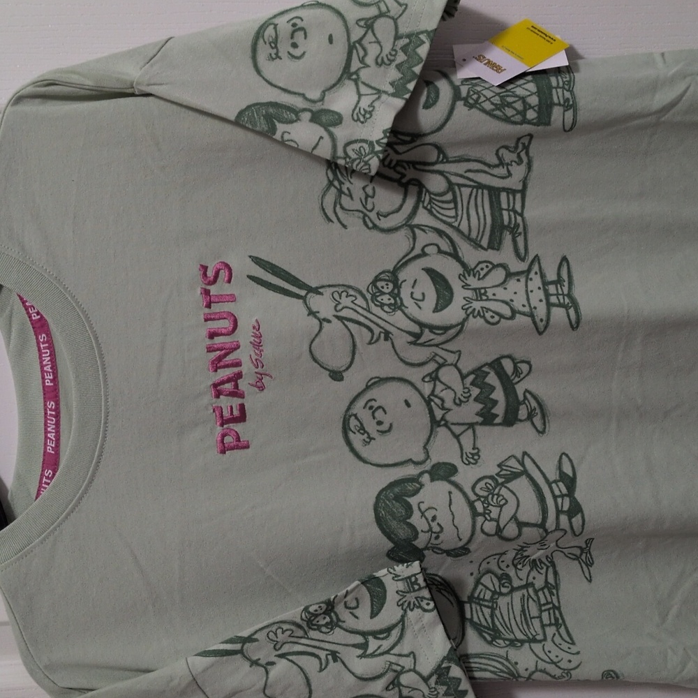 Peanuts Green T-shirt With Pink Embroidery Letters - Picture 3 of 6